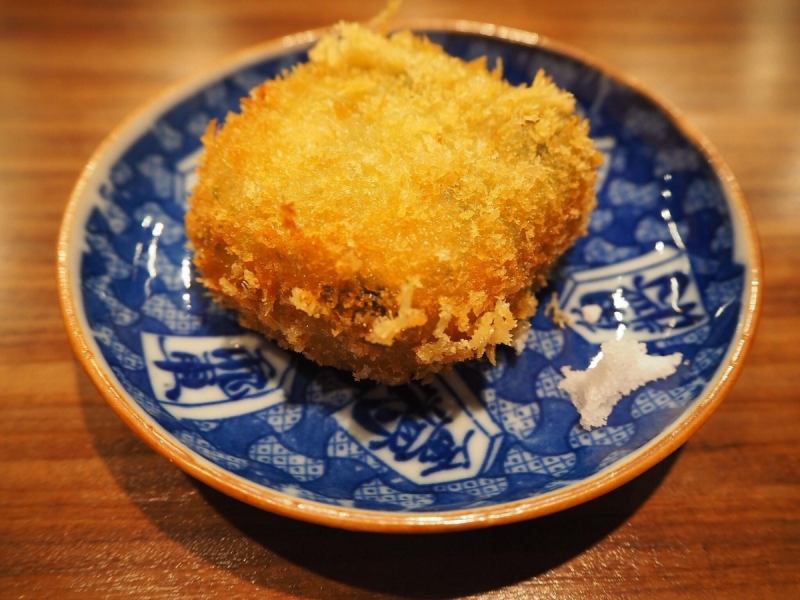 [Our store's signboard menu] Hot and creamy scallop croquettes