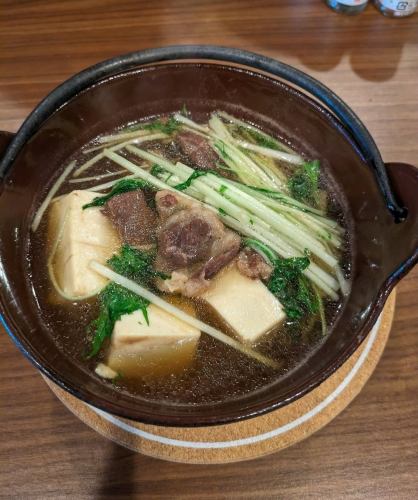 【まずはこれ食べて下さい◎】くじらの肉豆腐1人前1400円(税込)