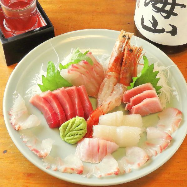 新鮮度◎專業鑑賞家當天採購的特產鮮魚料理【刺身拼盤（1人份）：1,900日元以上】