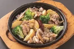 치킨 닭의 아히 조