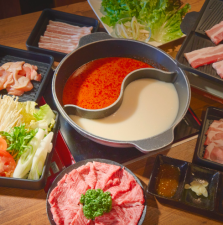 【豬肉之花套餐】炭火鍋套餐+香草豬肉/沙朗鮮味牛肉自助餐 100分鐘 80道菜品以上 3,828日元