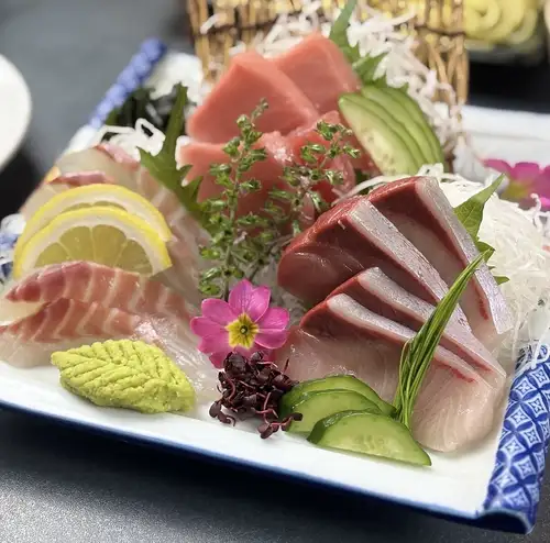 刺身三点盛り合わせ