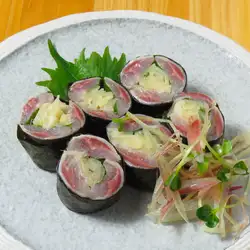Sardine and pickled ginger roll