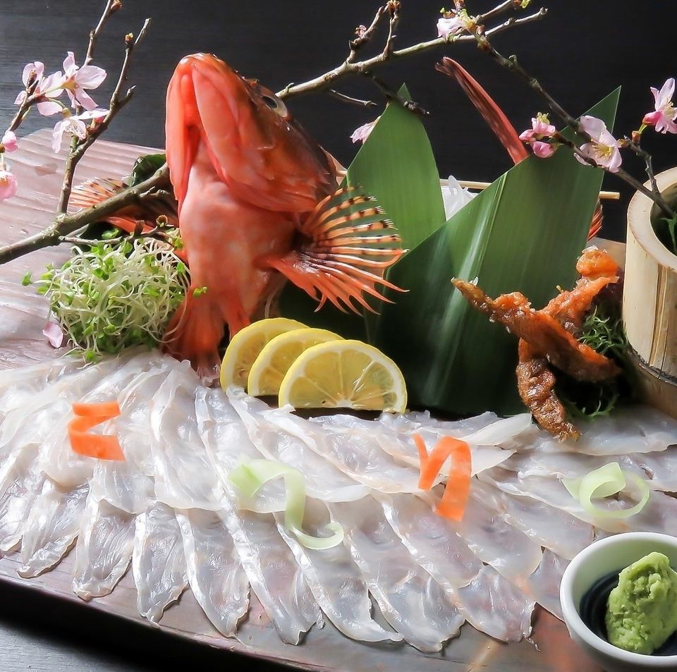 신선한 계절의 생선을 즐길 수 있습니다.