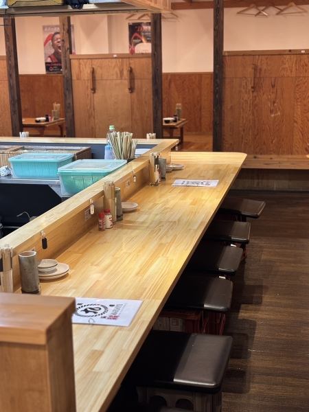 카운터와 파고타츠로, 1인이나 소인원의 술집~30명 규모의 큰 연회까지 어떤 손님이라도 즐길 수 있습니다.부담없이 상담하세요!