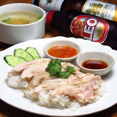 [Very popular] Our signature dish! Thai soul food "Khao Man Gai" *Comes with soup