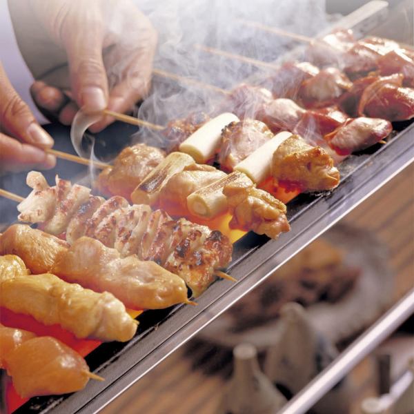 We offer skewers prepared in Hakata with overwhelming cost performance.We will carefully bake it over charcoal and serve it.