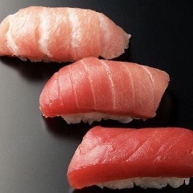 全席個室で寿司食べ放題を楽しむ。本格寿司食べ放題コース4800円