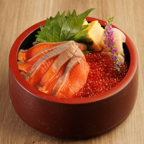 イクラとサーモンの親子丼