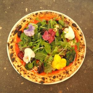カンポ・ディ・フィオーリ(花、野菜畑のピッツァ)