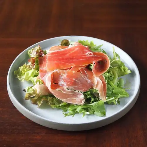 Raw ham salad