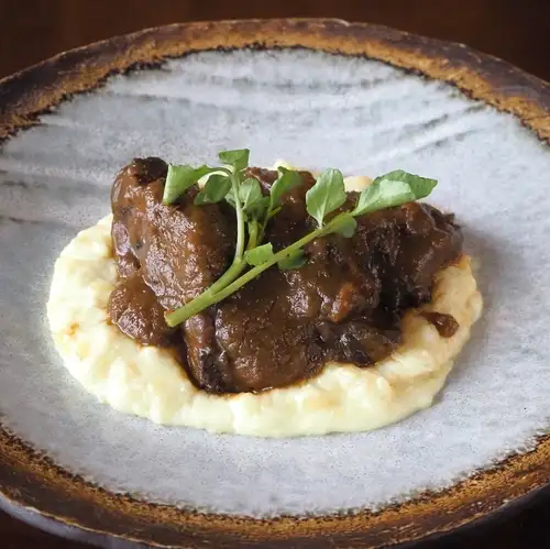 Braised beef cheeks