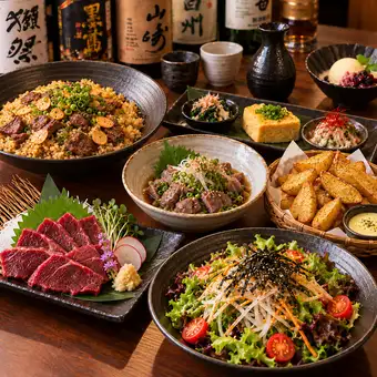 【気軽なご宴会に】馬刺×牛タン炒飯 生ビール付3H飲み放題全7品 【凪月 -Nagitsuki-】3500円