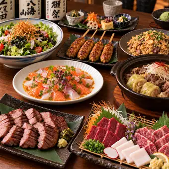 【当店一押し】厚切り牛タンと希少馬刺し3種を堪能｜生ビール付3H飲み放題『酔月』5,000円