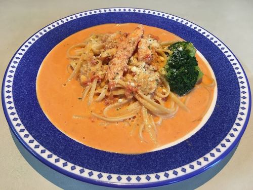 Linguine (snow crab with tomato cream sauce)