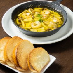 Shrimp and Tomato Ajillo