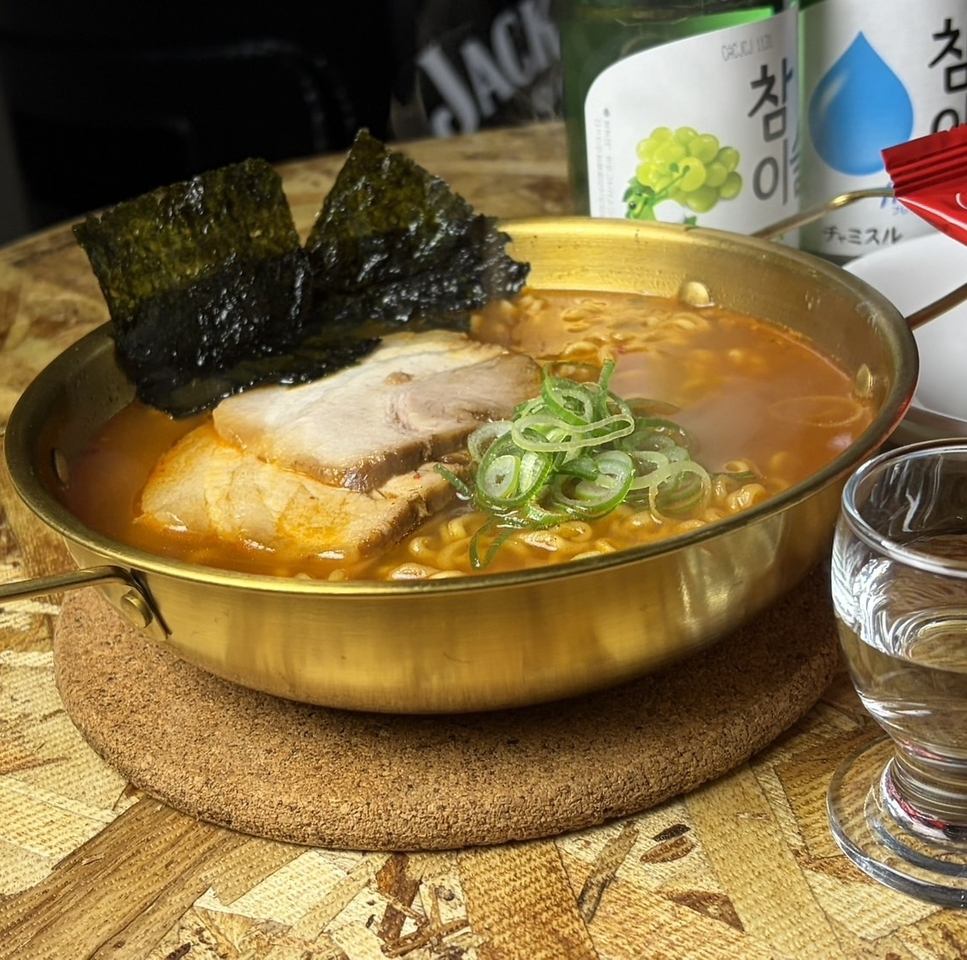 お酒とラーメンが楽しめるインスタントラーメンバー！飲み終わりやサク飲みに♪