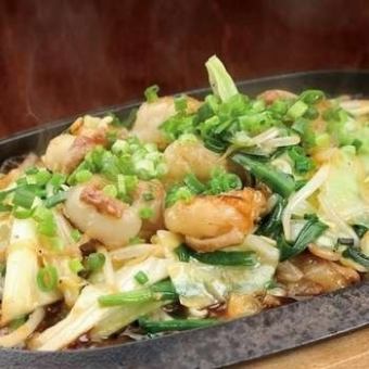 白もつ自家製にんにく味噌炒め