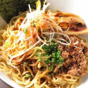 Homemade noodles made from 100% domestic wheat [BB Serious Abura Soba] Addictive spicy