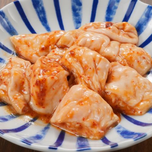 【絶品のシロコロホルモン】やみつきなること間違いなし！583円(税込み)