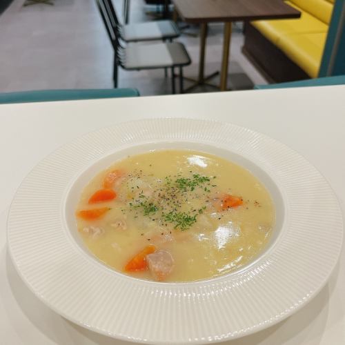 チキンと野菜のクリームシチュー