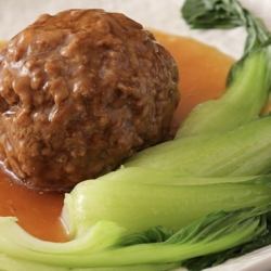 Boiled vegetables and jumbo meatballs in a special sauce "Beniyaki Shishigashira" 1 piece