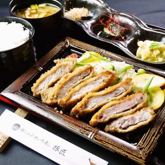 [Lunch] Loin cutlet set meal sauce/Tsukimi ponzu 1,250 yen (tax included)