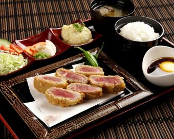 [Lunch] Fillet cutlet set meal sauce/Tsukimi ponzu 1,350 yen (tax included)