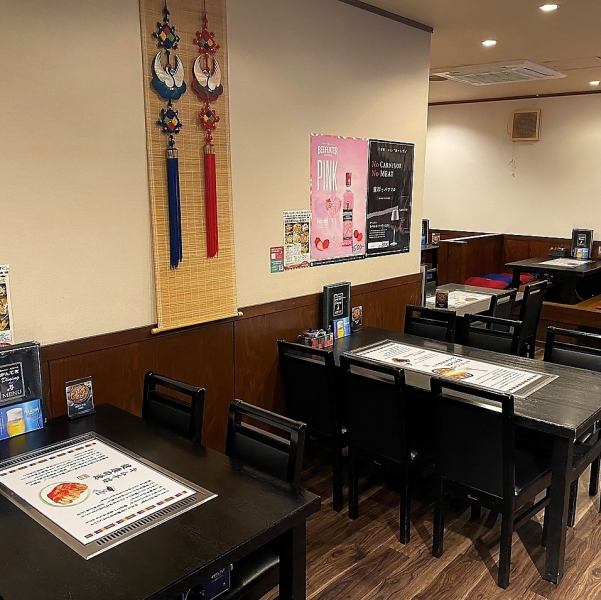 [Table seats] [Recommended for small groups] There are table seats and sunken kotatsu seats, so it is recommended for small groups of customers.