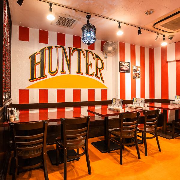 店内に入ると、落ち着いた照明と木目調のインテリアが、大人の隠れ家空間を演出。個室は、様々な人数に対応可能で、誕生日や記念日、接待など、様々なシーンでご利用いただけます。美味しい料理と共に、至福のひとときをお過ごしいただけます◎宴会や飲み会、女子会など居酒屋としてもお楽しみいただけます♪