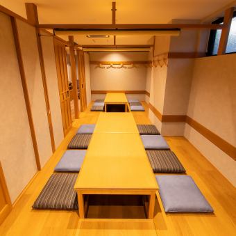 大きな座敷席完備☆会社ご宴会や同窓会利用にもオススメの空間となっております！