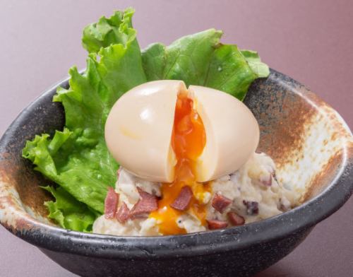 牛たん燻製入りポテトサラダ