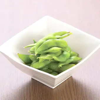 아침 채취 차 콩