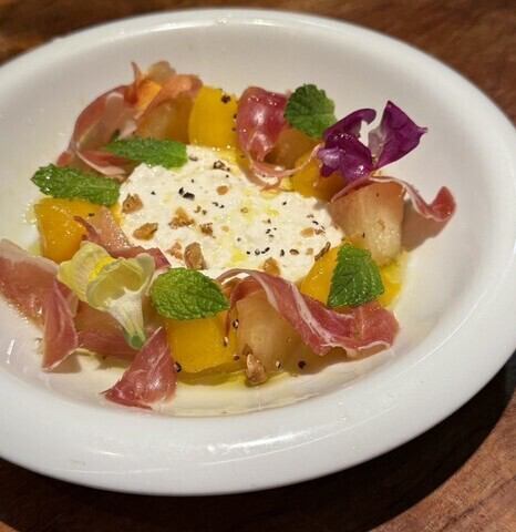 Burrata cheese and seasonal fruits