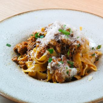 【ランチ】お祝いにぴったりの前菜10種や選べるメイン＆当店自慢の手打ちパスタ