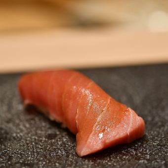 ◆Naruto Sushi Course (Lunch)◆ A sushi main course using ingredients carefully selected by the chef. 8,000 yen (tax included)