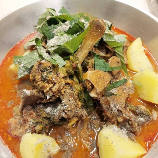 旨味と辛味の絶妙なバランスが癖になる◎【カムジャタン】