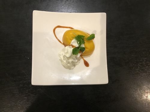 レアチーズケーキ／完熟マンゴープリン／究極の杏仁豆腐