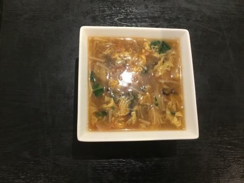 フカヒレとキノコのスープ／トマトと玉子スープ／海鮮豆腐スープ