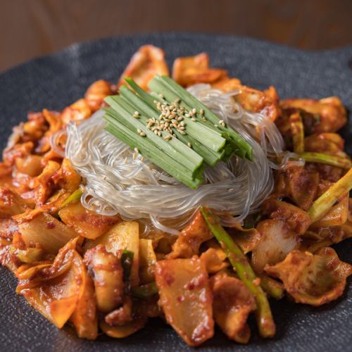 韓国料理と相性抜群のお酒を多数ご用意しております！