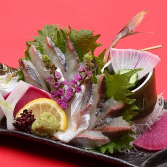 Outstanding freshness! Live fish! (Kawahagi, horse mackerel, abalone ... etc.)