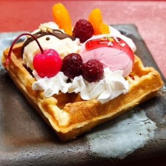 Double ice waffle set (* with hot coffee to choose from 3 types)