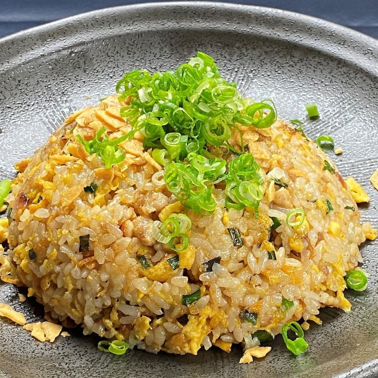 Crispy garlic fried rice