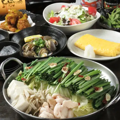 Hakata-style motsunabe (offal hot pot) included ◆ All-you-can-eat and drink (including Premium Malt's draft beer and gyoza) for 2 hours: 4,000 yen (4,300 yen on Fridays, Saturdays, and the day before holidays)