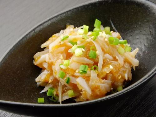 .
友禅和紙が彩る和の個室空間で 
極上のしゃぶしゃぶ体験を🍲✨ 

田町駅から徒歩3分。 
都会の喧騒を忘れさせる静かな隠れ家 
「虎てつ田町店」。 

当店自慢は、黄金スープが香る名物 
《和紙しゃぶ》。 
厳選素材を、書道家の作品に囲まれた 
上質な空間でご堪能いただけます🖌️ 

全席個室のプライベート空間は、 
接待・デート・ご家族の会食まで幅広く対応。 

全国47都道府県から取り寄せた銘酒とともに、 
新鮮な旬鮮魚との絶妙なペアリングも魅力のひとつ🍶🐟 

おもてなしの心が息づく和のひとときを 
ぜひご体感ください🇯🇵 

#虎てつ 
#田町グルメ 
#田町ディナー 
#三田グルメ 
#三田ディナー 
#港区グルメ 
#品川グルメ 
#東京グルメ 
#和紙しゃぶ 
#個室居酒屋 
#和食ディナー 
#日本酒好き 
#和牛しゃぶしゃぶ 
#すき焼き 
#東京美食 
#東京ごはん 
#TraditionalJapaneseFood 
#AuthenticJapaneseCuisine 
#ExploreTokyo 
#TokyoDining