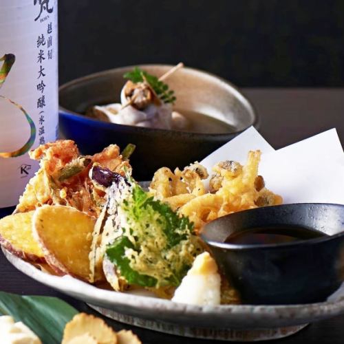 .
차분한 일본식 공간에서 맛보는 호화로운 한 접시.
타마치역 도보 3분의 【토라테츠다마치점】에서는,
전석 개인실에서 느긋하게 식사를 즐길 수 있습니다 🍽️✨

점내는, 우젠 일본 종이와 서예가의 걸이 축으로 물들여져,
일본의 미의식이 숨쉬는 치유의 공간.
해외로부터의 손님에게도 호평을 받고 있습니다 🇯🇵🌍

명물의 "생강이 향기나는 황금 수프 샤브"는,
2종의 가다랭이와 다시마로부터 정중하게 취한 국물에,
생강과 향신료를 합친 몸에 좋은 특제 수프.

일본 종이로 싸인 재료를 황금 스프로 받고,
유일무이의 호화스러운 일품입니다🍲💛

엄선된 제철 생선과
일본 각지의 토속주도 꼭 함께 🍶🐟

점심 이용부터 밤 회식까지,
다양한 장면에 대응합니다 🌸

#호랑이
#타마치
#타마치
#타마치
#미타디너
#하마마츠마치
#시나가와저녁
#신바시
#도쿄
#개인실
#일식을 좋아하는 사람과 연결하고 싶다.
#니혼슈
#TokyoEats
#TokyoDining
#VisitTokyo
#ExploreTokyo
#wagyu
#sukiyaki
#ShabuShabu
#TraditionalJapaneseFood