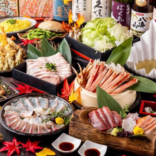 .
全席個室で旬鮮魚と名物「和紙しゃぶ」をゆったり味わえる 
【虎てつ田町店（-KOTETSU-）】 @kotetsu.tamachiten 

友禅和紙が照らす柔らかな灯りに包まれた店内は、 
書道家の掛け軸が並ぶ、落ち着いた和の世界✨ 
海外ゲストからも“日本らしい”と喜ばれる空間です🇯🇵✈️ 

名物「しょうが香る黄金スープしゃぶ」は、 
2種の鰹と昆布の濃厚だしに、生姜と香辛料を合わせた特製スープ🍲 
和紙で包まれた鍋で仕上げることで、 
肉や海鮮の旨味を逃さず引き立てます。 
冬はぽかぽか、夏は免疫力アップにも嬉しい味わい💪 

全国47都道府県から揃えた日本酒は、 
旬鮮魚との相性が抜群🐟🍶 
"Wagyu Beef Sukiyaki Style Shabu Shabu" や "Eel" も人気の一品です。 

─────────────── 
《店舗情報》 
📍東京都港区芝浦3-6-8 TOKIビル5F 
🚃JR田町駅 芝浦口 徒歩3分 
🚈三田駅 徒歩6分 
🕐昼 11:30〜15:00 
🕐夜 16:00〜24:00（L.Oあり） 
※土日祝は要予約 

#虎てつ田町店 
#和紙しゃぶ 
#黄金スープしゃぶ 
#全席個室 
#田町グルメ 
#東京和食 
#日本酒好き 
#wagyu 
#eel 
#shabushabu 
#tokyoizakaya 
#tokyorestaurant 
#tokyofoodie 
#japanesecuisine 
#japanesefoodlover 
#sakepairing