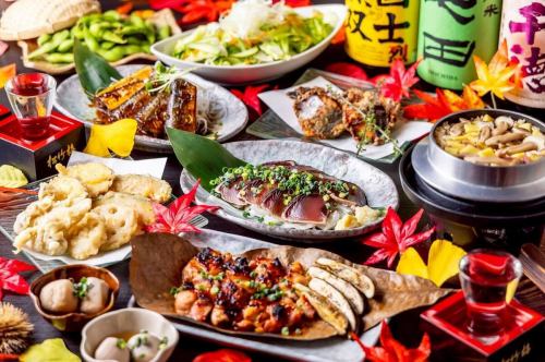 .
和紙が灯りを包む穏やかな個室で、 
旬鮮魚と名物しゃぶしゃぶを堪能。 
【虎てつ田町店（-KOTETSU-）】 @kotetsu.tamachiten 

書道家の掛け軸が並ぶ店内は、 
伝統と静けさが調和した大人の空間✨ 
接待や会食はもちろん、海外の方のご利用も多く人気です🇯🇵✈️ 

名物「しょうが香る黄金スープしゃぶ」は、 
濃厚な鰹・昆布だしに生姜を合わせた特製黄金スープ🍲 
和紙鍋で優しく火が通り、旨味が際立つ仕上がりに。 
冬の温活にも、夏の体調ケアにも嬉しい味わい💪 

旬の鮮魚を使用した料理は、日本酒との相性も抜群🐟🍶 
全国47都道府県の日本酒を揃え、飲み放題プランもご用意。 
海外対応メニュー “Wagyu” “Eel” も人気です。 

─────────────── 
《店舗情報》 
📍東京都港区芝浦3-6-8 TOKIビル5F 
🕐11:30〜15:00 / 16:00〜24:00 
🚃田町駅 徒歩3分 
※土日祝は要予約 

#虎てつ田町店 
#全席個室 
#和紙しゃぶ 
#黄金スープしゃぶ 
#鮮魚料理 
#日本酒好き 
#wagyu 
#eel 
#shabushabu 
#tokyorestaurant 
#tokyoizakaya 
#tokyodining 
#japanesecuisine 
#japanesefoodlover 
#tokyofoodie