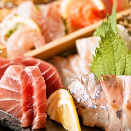 お疲れさまです！✨本日は26日、お昼から虎てつ田町店で皆さまをお待ちしています🎉お仕事納めの後は、ぜひ美味しいお料理と共に楽しいひとときをお過ごしください🥢✨新鮮な海鮮や季節の料理を豊富に取り揃えております🍣🥗🍺👌

友達や同僚と一緒に、納めの楽しい時間を過ごしませんか？どうぞお気軽にお電話ください📞お昼からの営業ですよ🌞

皆さんのご来店を心よりお待ちしております🍜✨

Thank you for your hard work! ✨ Today is the 26th, and we are waiting for everyone from lunchtime at Toratetsu Tamachi! 🎉 After finishing work for the year, please enjoy a fun time with delicious dishes 🥢✨ We offer a wide variety of fresh seafood and seasonal cuisine 🍣🥗🍺👌

Why not spend a fun time at the end of the year with friends and colleagues? Please feel free to call us 📞 We are open from lunchtime 🌞

We are sincerely looking forward to your visit 🍜✨

#虎てつ田町店
#居酒屋
#田町飲み
#芝浦グルメ
#昼飲み
#お昼から営業
#居酒屋楽しい
#酒と肴
#乾杯
#忘年会
#日本酒
#焼酎
#海鮮バル
#おつまみ
#刺身好き
#丼ぶり
#仕事納め
#美味し食べもの
#ビール大好き
#友達と一緒に
#同僚と飲み会
#京都出身
#盛り上がり
#締めはラーメン
#冷えたビール
#人気居酒屋
#皆さんの居場所
#昼から飲み
#昼飲み
#昼からビール