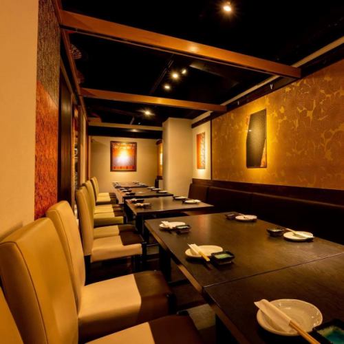 .

A Japanese-style experience that is popular with overseas visitors.
[KOTETSU Tamachi Store (-KOTETSU-)] @kotetsu.tamachiten

We welcome foreign customers as well.
Wagyu Beef Sukiyaki Style Shabu Shabu & Eel are recommended.

The shop, adorned with Yuzen washi paper and calligraphic scrolls,
A special space where you can experience Japanese culture 🇯🇵✨

It was well-received by overseas guests,
You can enjoy authentic Japanese cuisine in a relaxed atmosphere.

Since all seats are in private rooms, you can enjoy a great sense of privacy 🎐
The opportunity to spend a relaxed time there is also a major attraction.

This restaurant is perfect for a wide range of occasions, from sightseeing to entertaining clients.

[Store Information]
📍TOKI Building 5F, 3-6-8 Shibaura, Minato-ku, Tokyo
🚃 3-minute walk from JR Tamachi Station / 6-minute walk from Mita Station
⏰11:30-15:00 / 16:00-24:00
📞 Please feel free to contact us.

#Inbound
#JapaneseFoodExperience
#Tamachi Gourmet
#japantravel
#japanesefood